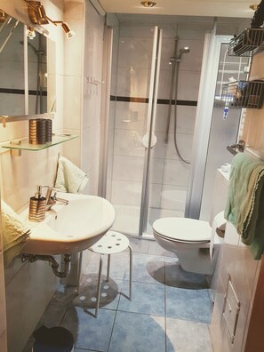 Bathroom shower - Gästehaus Tepel (Winterberg)