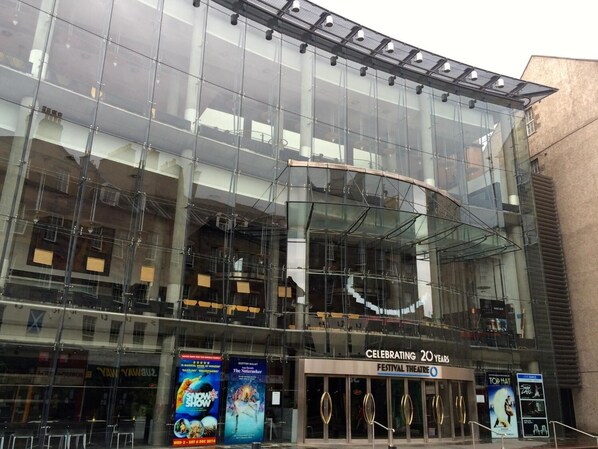 Exterior - St Marys Street Holiday Apartment (Edinburgh)