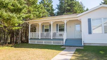 Standard Cottage, 2 Bedrooms, Non Smoking (Deluxe 2 Bedroom 2 Bathroom Cottage)