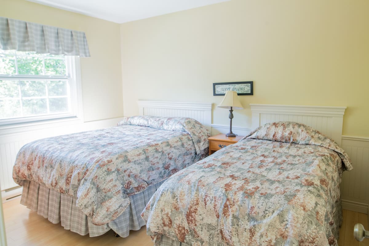 Standard Cottage, 2 Bedrooms, Non Smoking (Standard 2 Bedroom Cottage) | 1 bedroom, blackout drapes, iron/ironing board, free WiFi