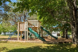 Children's play area - outdoor