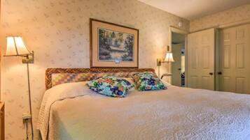 2 bedrooms, individually decorated, individually furnished, free WiFi