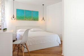 Classic Apartment, 1 Queen Bed with Sofa bed, Non Smoking, Bay View