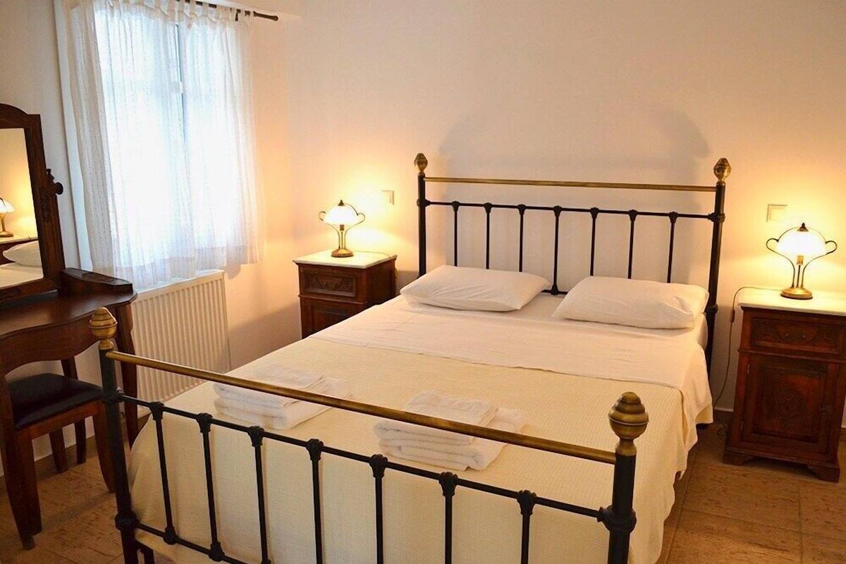 Apartment, 1 Bedroom, Sea View | In-room safe, desk, soundproofing, iron/ironing board