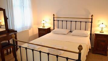 In-room safe, desk, soundproofing, iron/ironing board