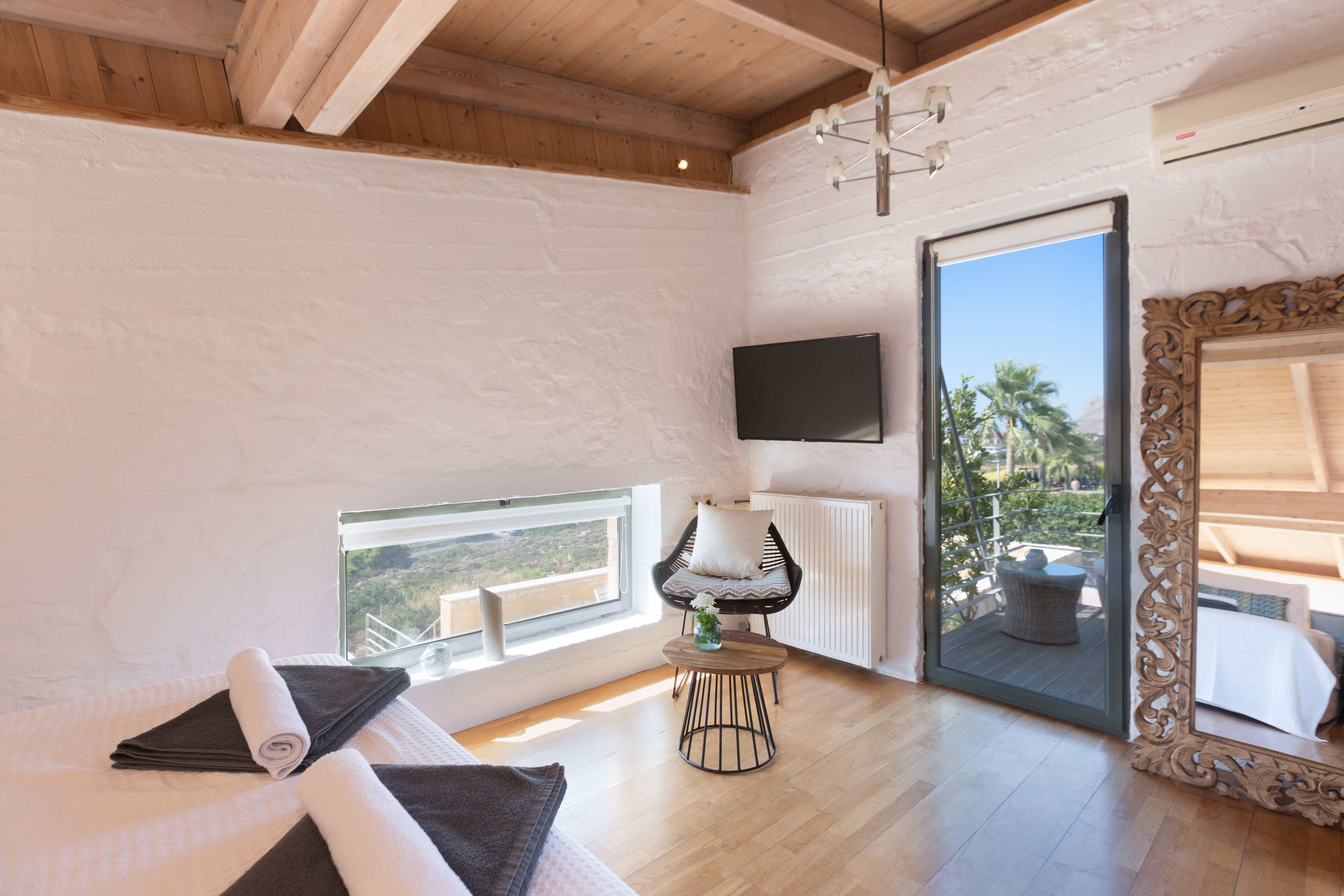 3 bedrooms, in-room safe, individually decorated, individually furnished