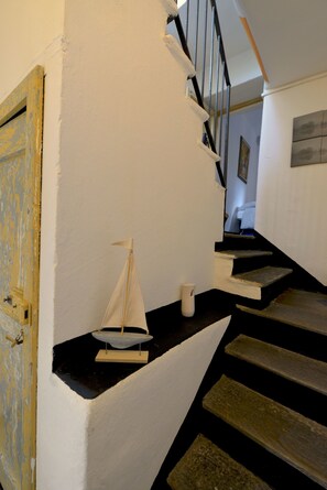 Apartment, 2 Bedrooms | Room amenity