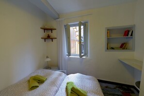 Apartment, 2 Schlafzimmer | 2 Schlafzimmer, Babybetten, kostenloses WLAN, Bettwäsche