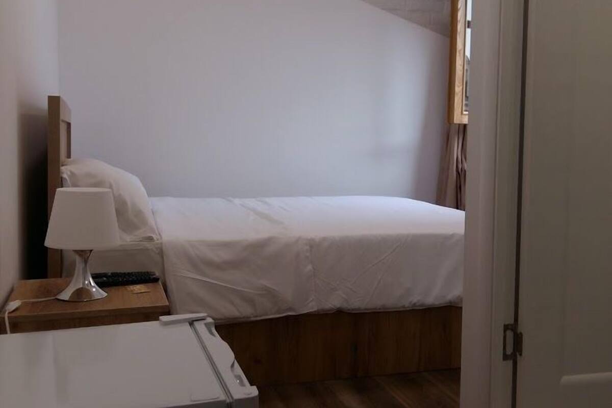 2 bedrooms, in-room safe, blackout curtains, free WiFi