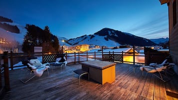 Sauna, hot tub, steam room, body treatments, hot stone massages
