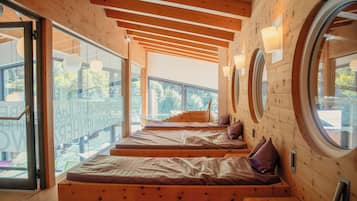 Sauna, hot tub, steam room, body treatments, hot stone massages