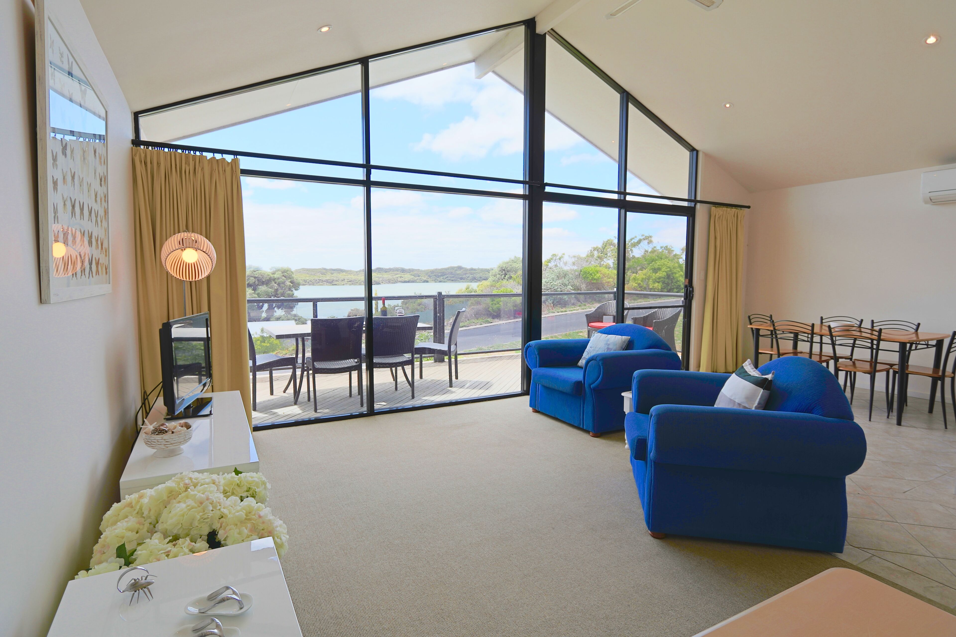 Sunrise Robe - Lake view