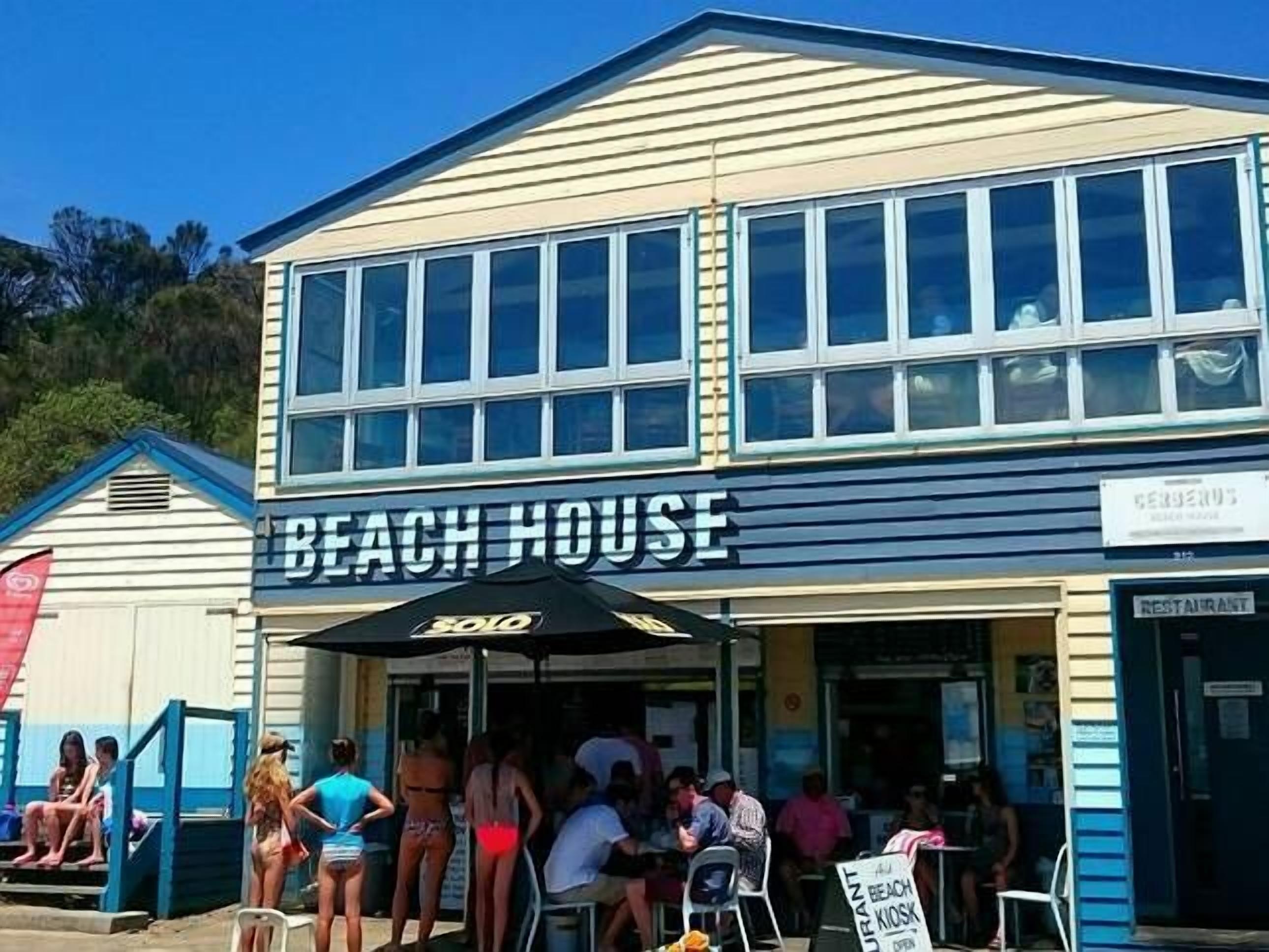 Beach Cottage best location near beach & shops — image 22