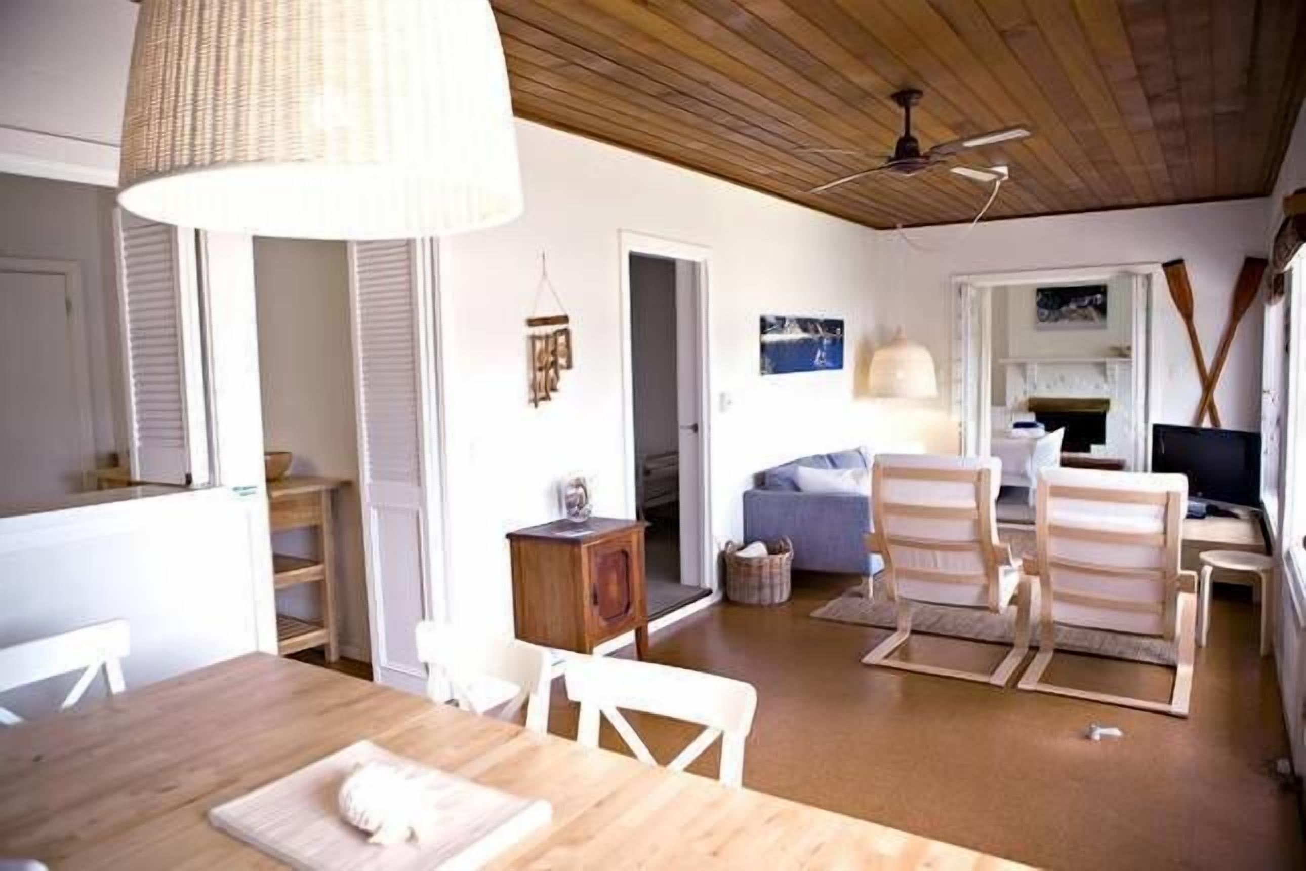 The Paradise Beach House — image 7