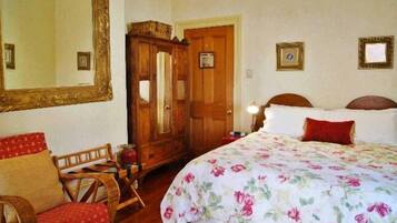 1 bedroom, iron/ironing board, Internet, bed sheets