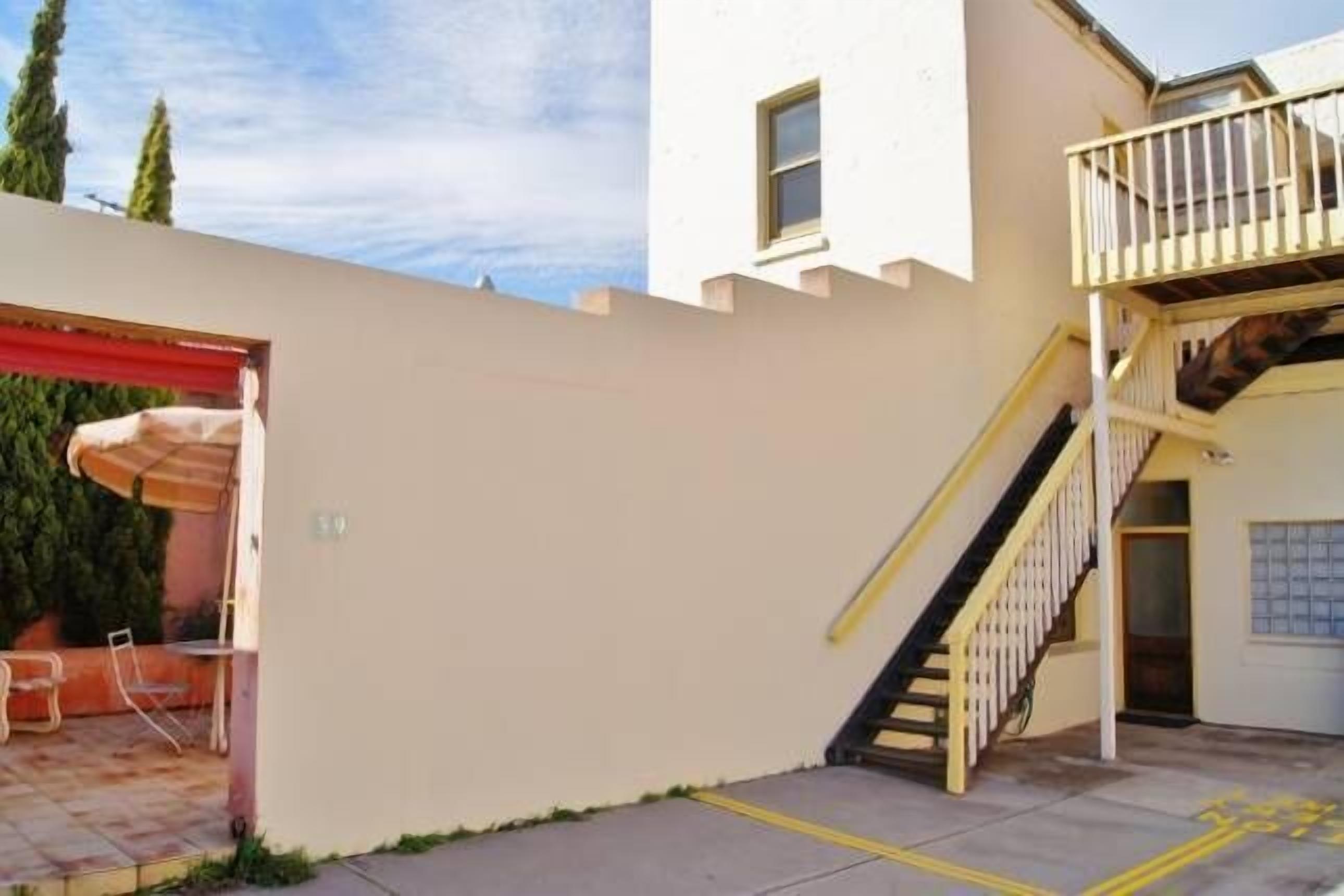 Fire Station Inn - 1 bedroom spa suite (Loggia) — image 13