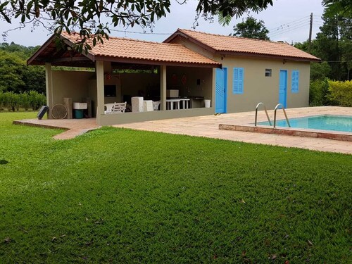 Charming and cozy farmhouse in the interior -130 km from Sao Paulo 12x s / interest