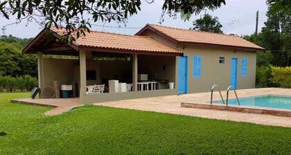 Charming and cozy farmhouse in the interior -130 km from Sao Paulo 12x s / interest