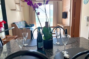 Dining - EXCELLENT APARTMENT 41 - SEA VIEW, TWO PARKING SPACES, ABSOLUTE HYGIENE, WE HAVE OTHER OPTIONS. (Ubatuba)