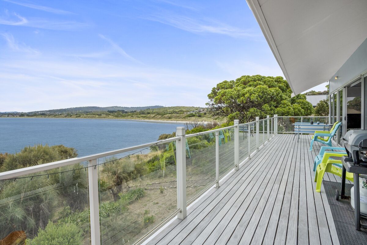 Dolphin View Beach House — image 10