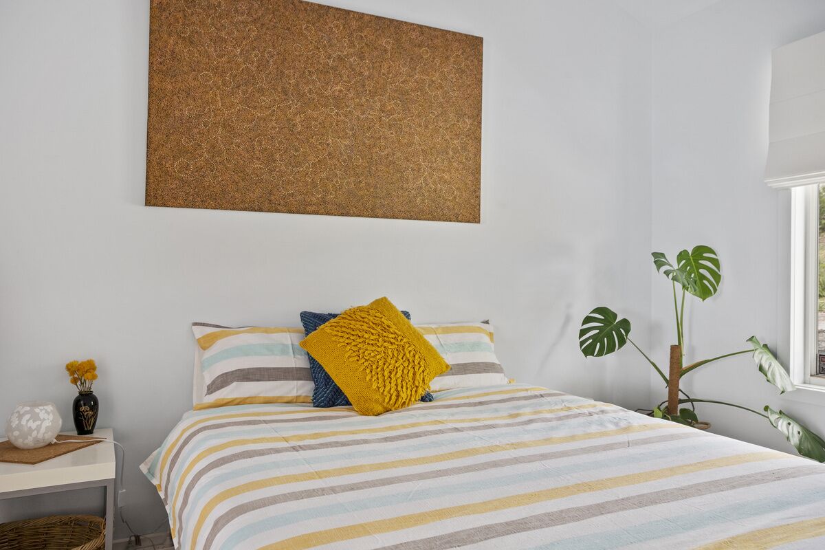 Dolphin View Beach House — image 25