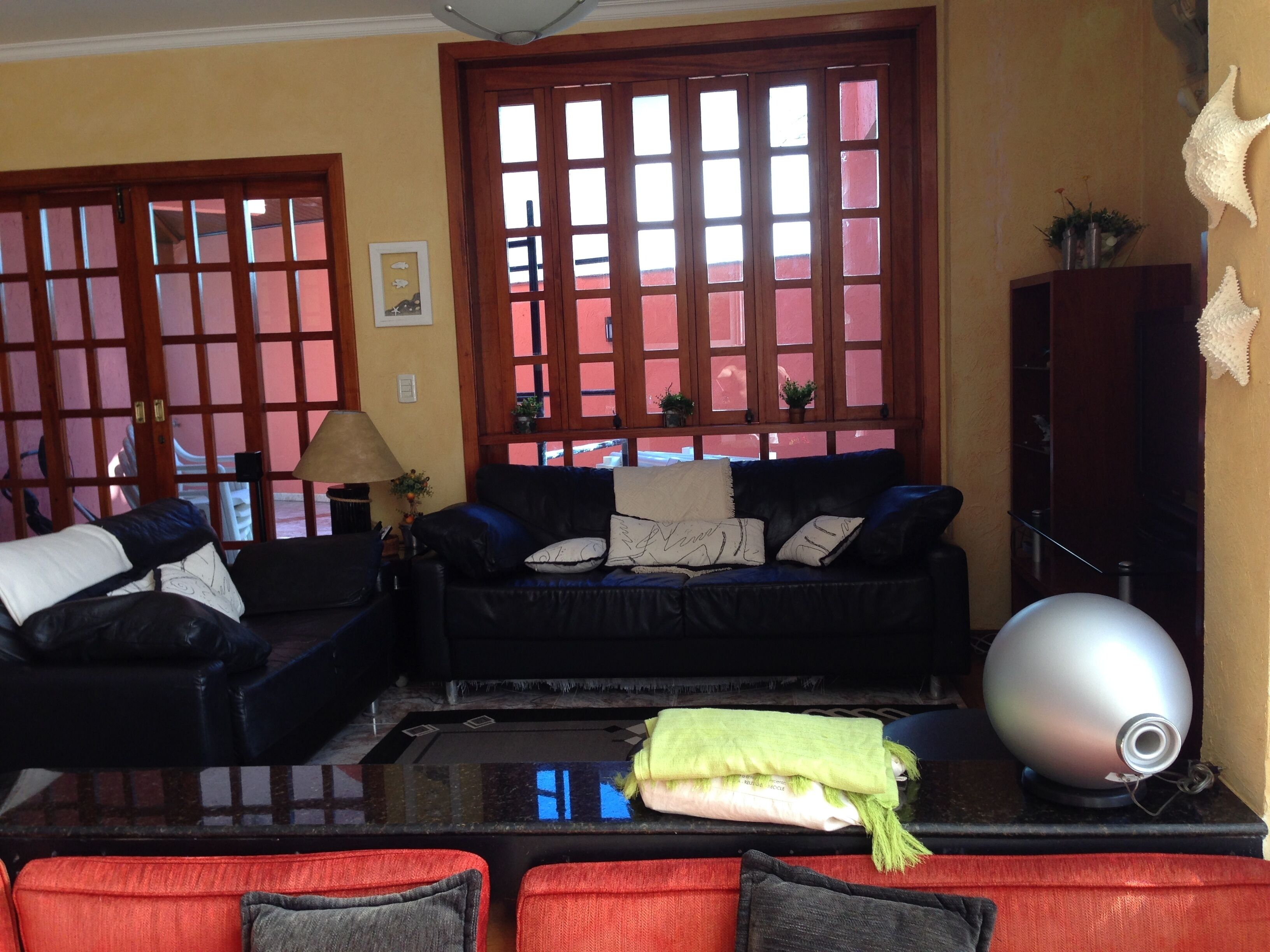 Luxurious House, Cond Closed Costa do Sol Swimming Pool, 1 Block from Guaratuba Beach