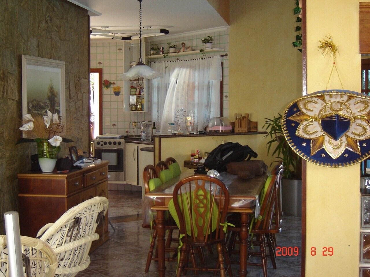 Luxurious House, Cond Closed Costa do Sol Swimming Pool, 1 Block from Guaratuba Beach