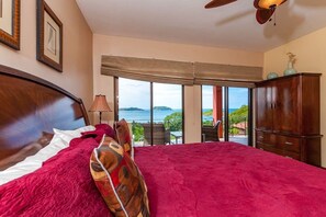 3 habitaciones, escritorio y tabla de planchar con plancha 