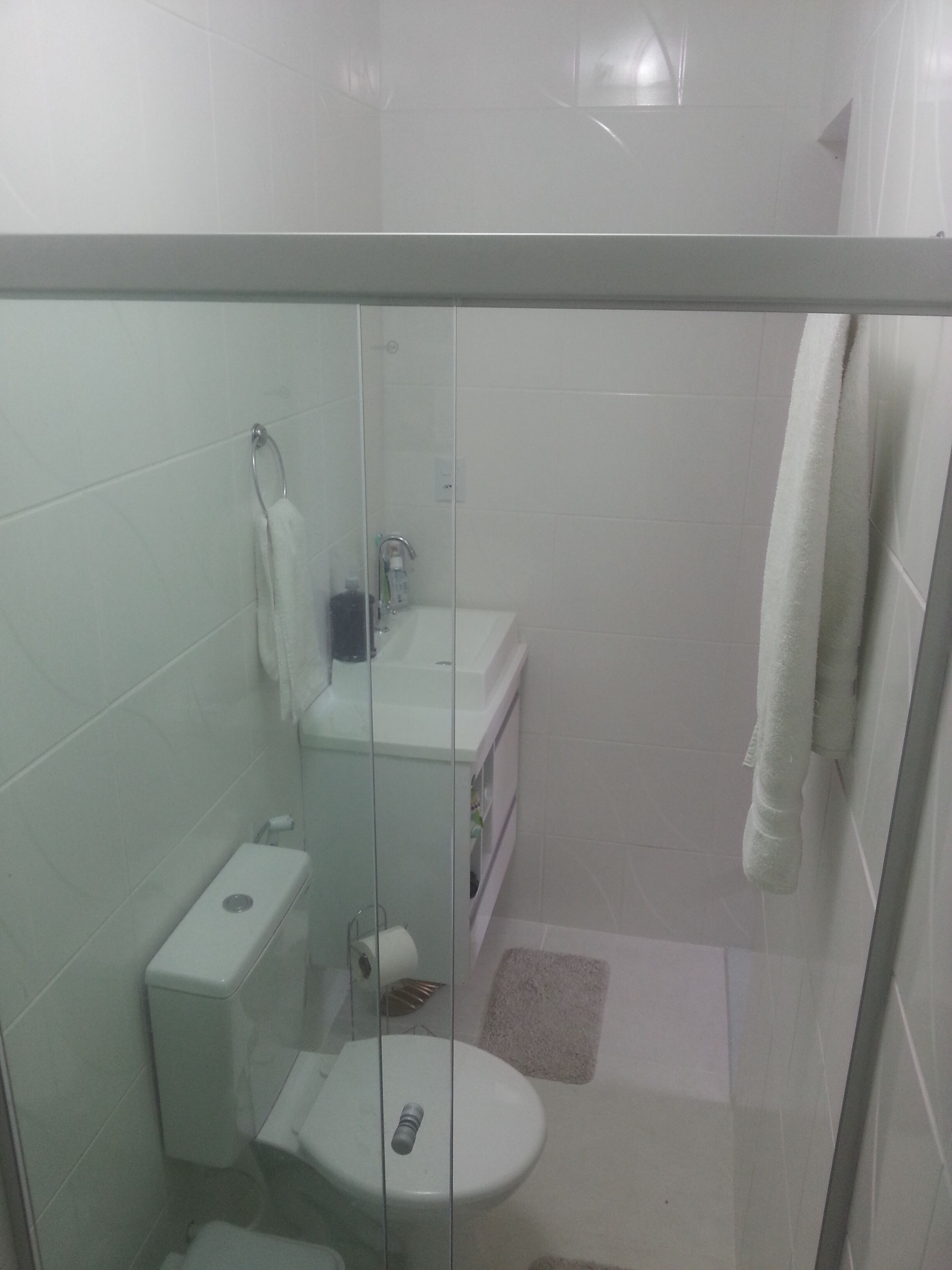 Ground floor apt with 3 bedrooms all furnished in gated community Guarajuba