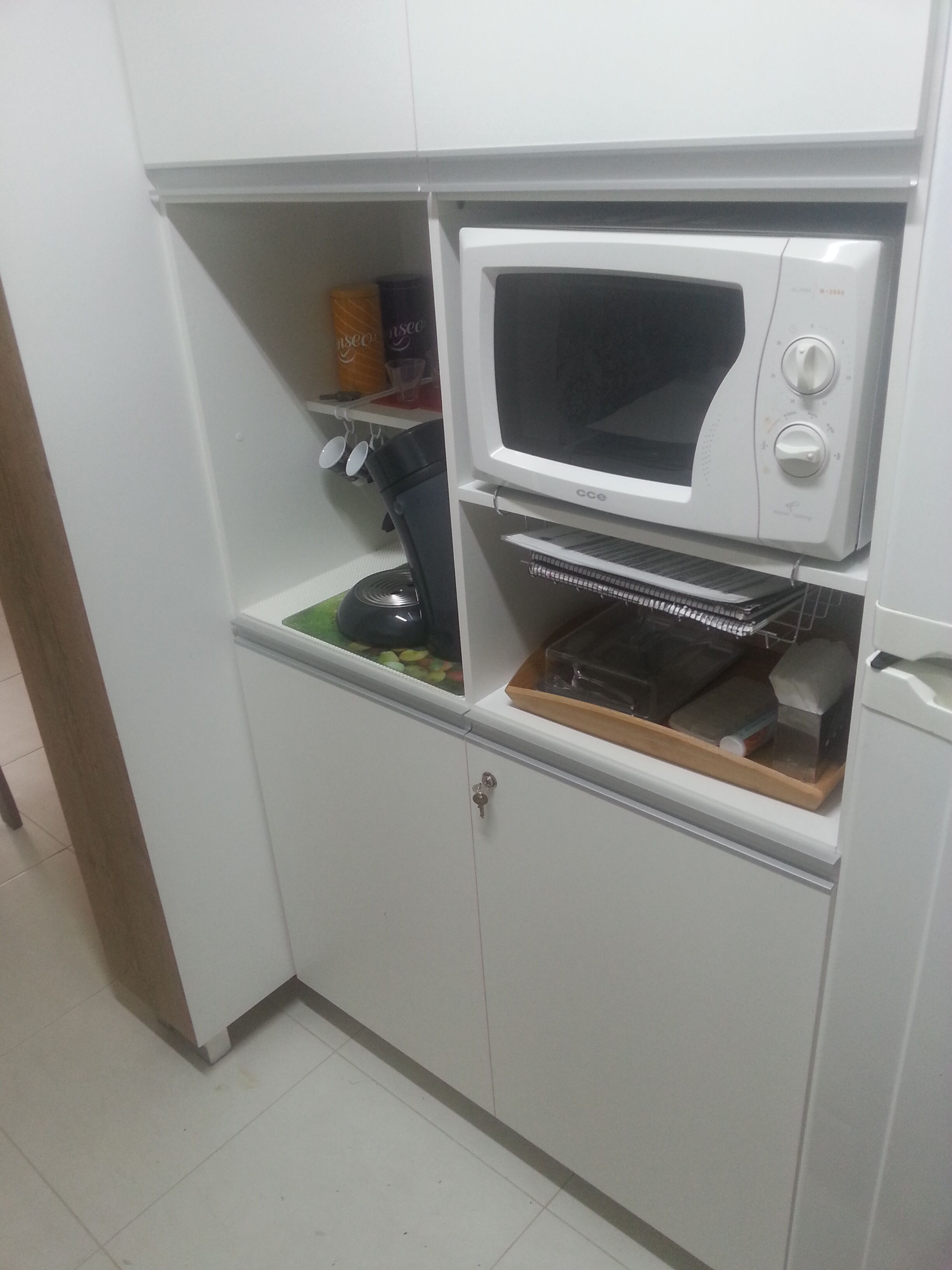 Ground floor apt with 3 bedrooms all furnished in gated community Guarajuba