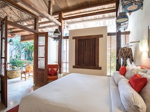 2 bedrooms, desk, iron/ironing board, free WiFi