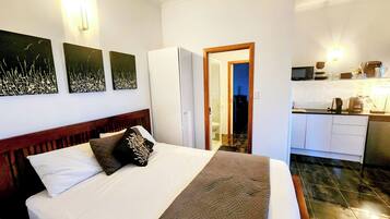 1 camera, una cassaforte in camera, ferro/asse da stiro, Wi-Fi gratuito