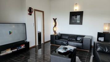 Smart-TV, Netflix, Streaming-Dienste, Stereoanlage