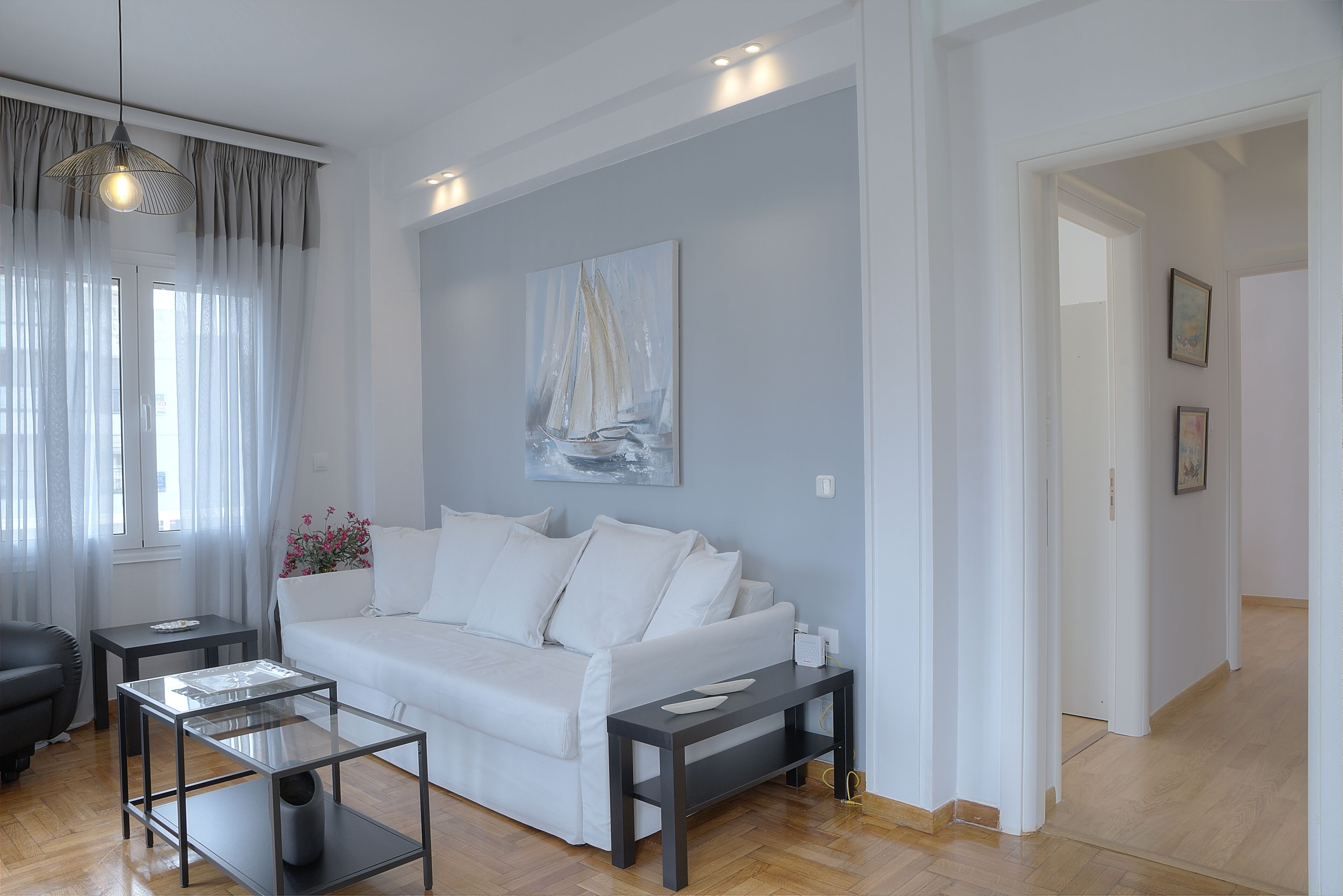 Comfortable & sunny apartment in Glyfada center AMA00000184370
