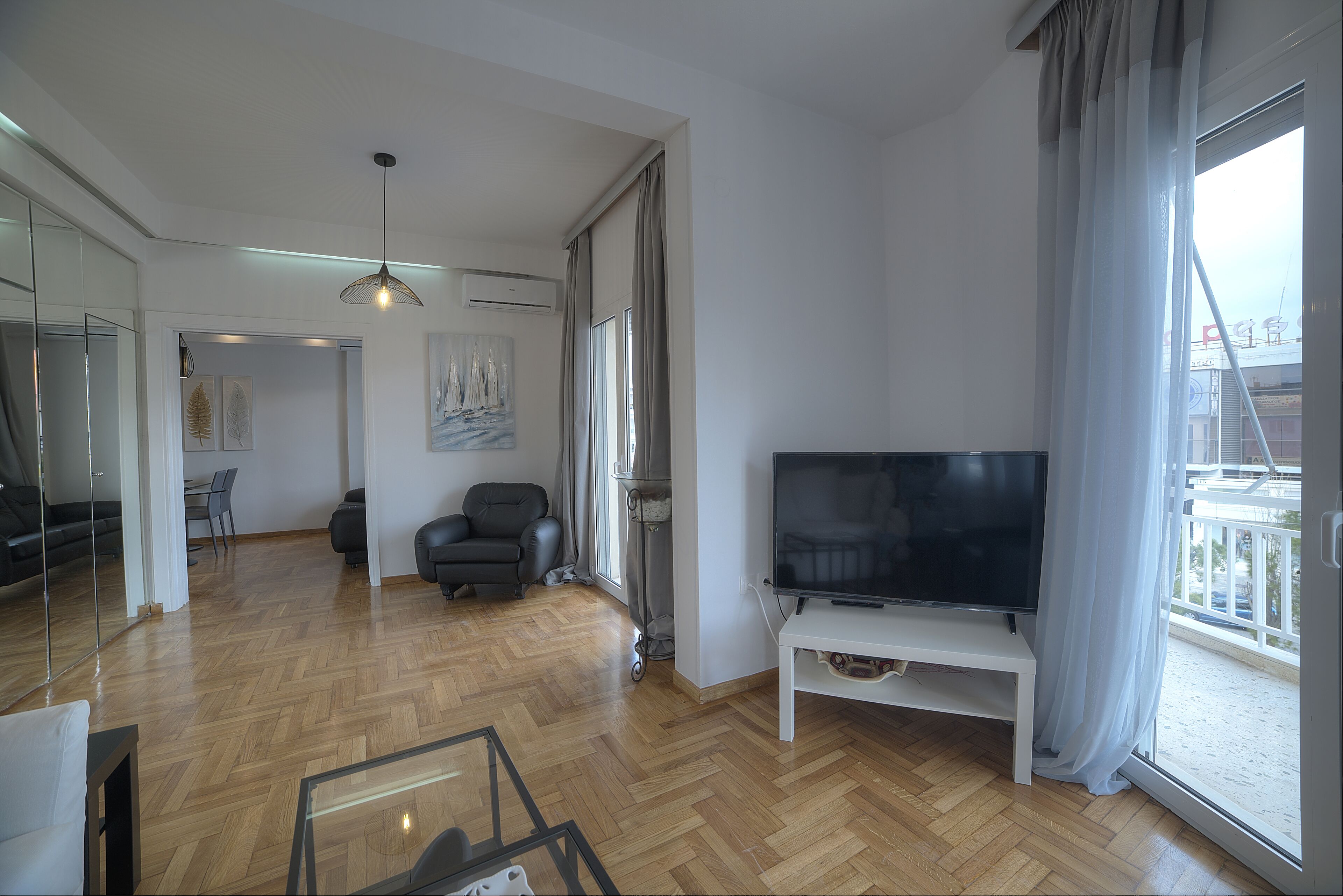 Comfortable & sunny apartment in Glyfada center AMA00000184370