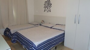 1 bedroom, desk, iron/ironing board, free WiFi