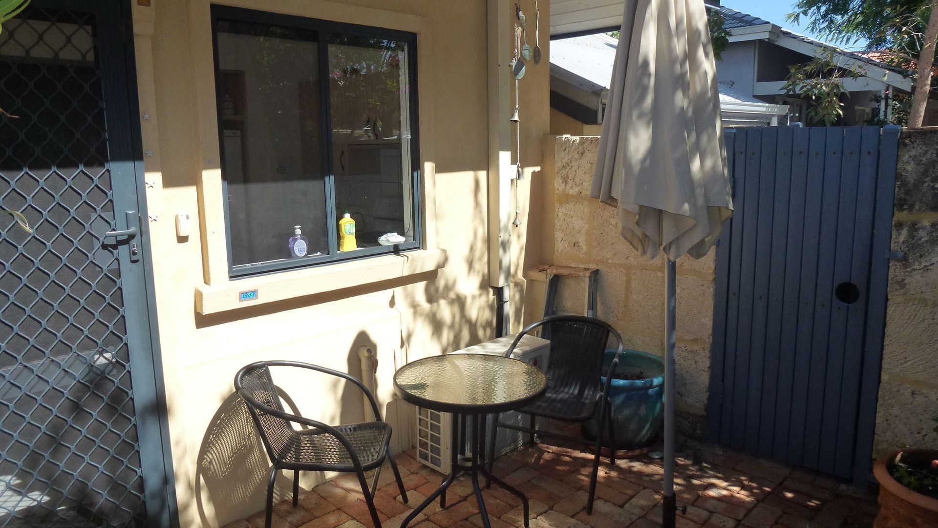 The Morgano's Star - stylish one bed apartment in South Fremantle — image 14