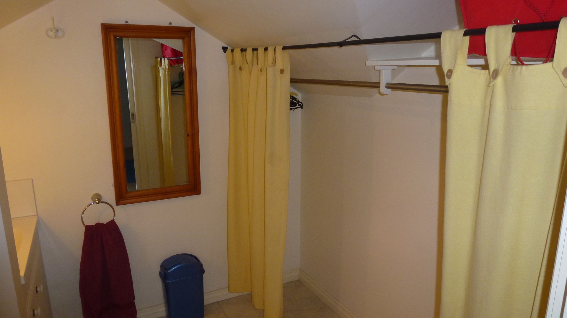 The Morgano's Star - stylish one bed apartment in South Fremantle — image 7