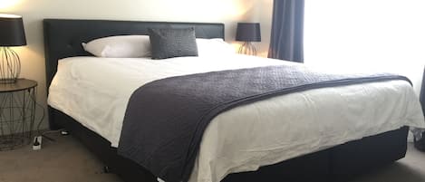 2 bedrooms, desk, iron/ironing board, travel cot