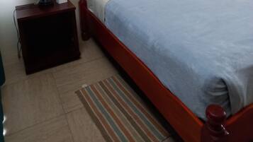 3 habitaciones, tabla de planchar con plancha y wifi gratis