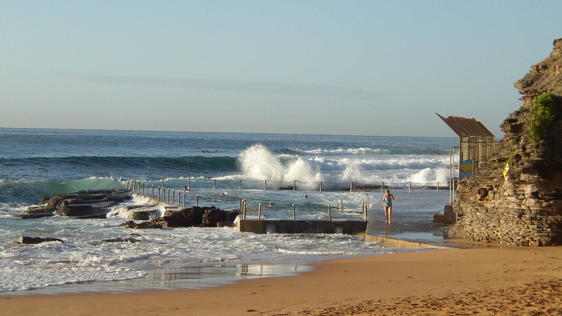  Avalon Beach Break is a Romantic airconditioned getaway100 meters to the beach! — image 20
