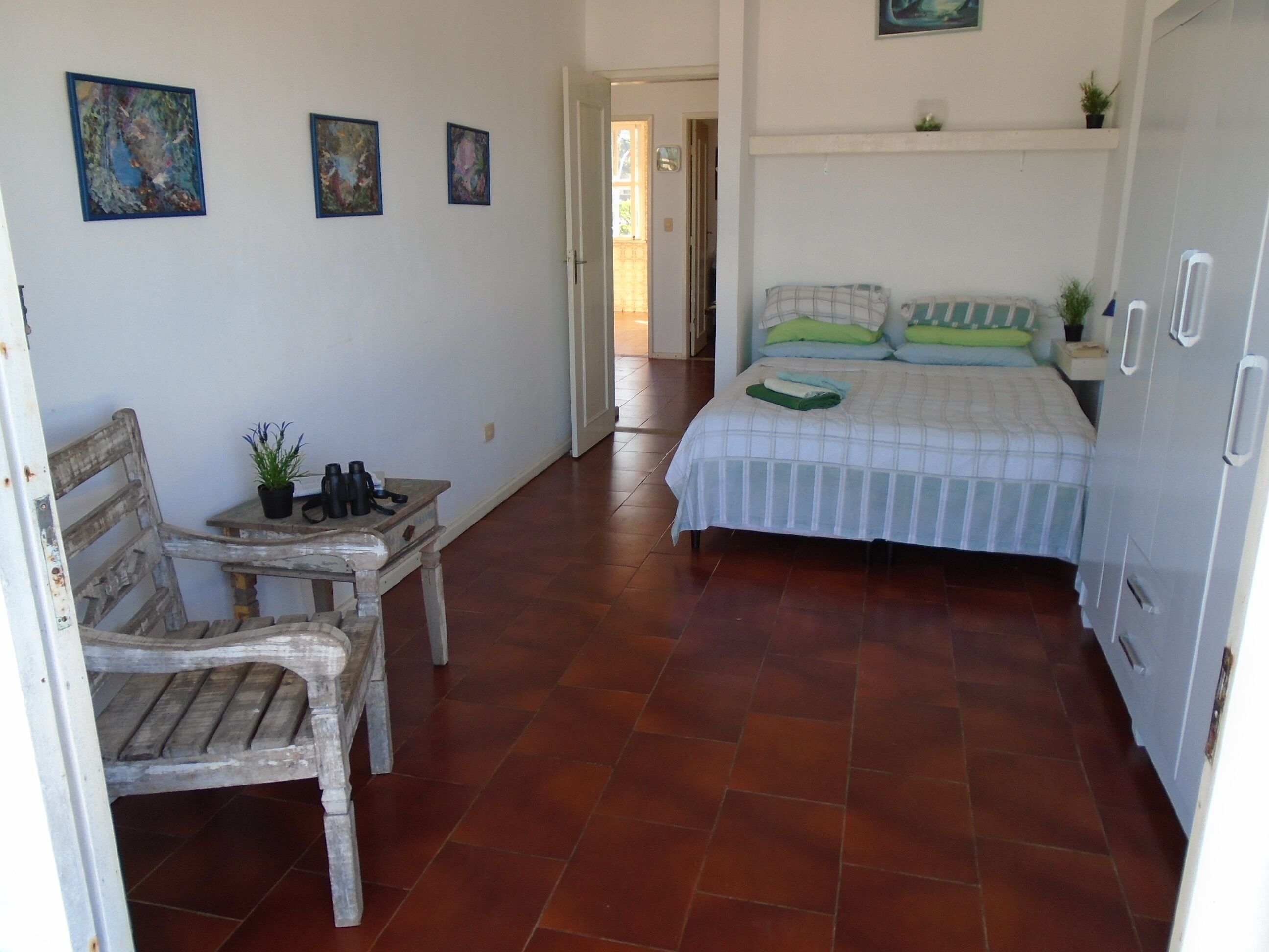  Spectacular ocean front property on a quiet beach one hour from Rio with pool