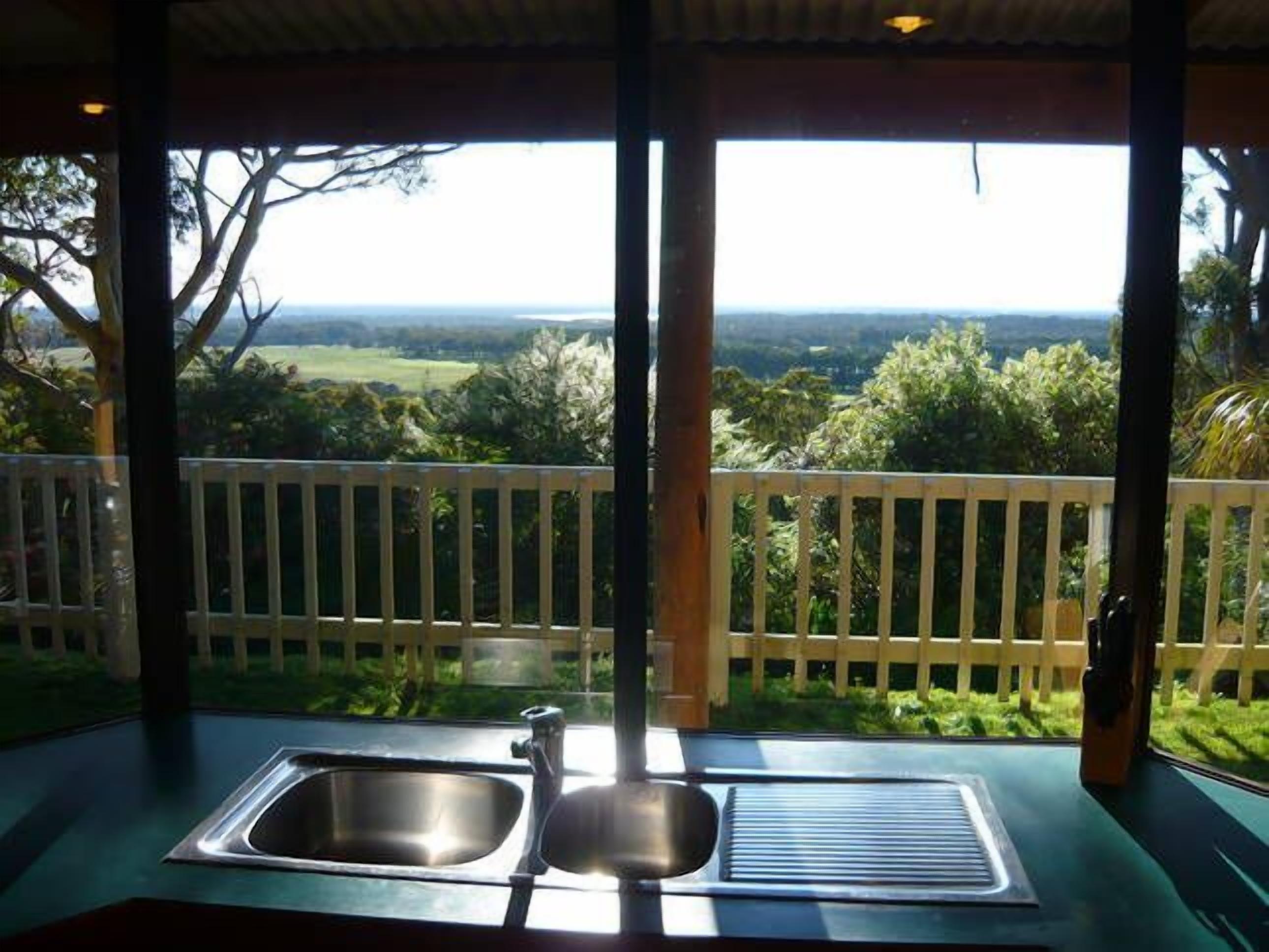  chalet 1 leeuwin ridge chalets — image 2