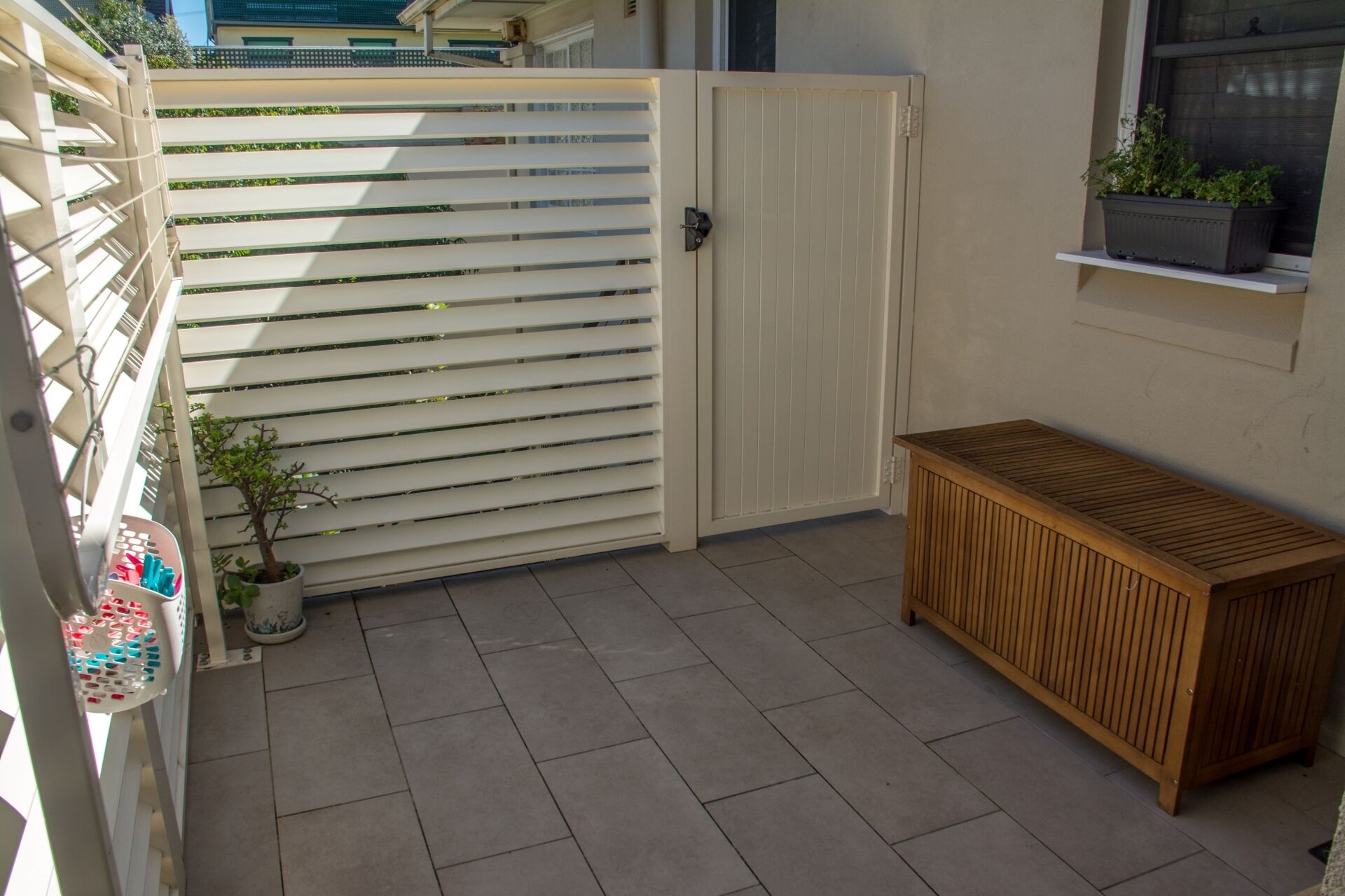 Beachfront Penthouse Apartment — image 4