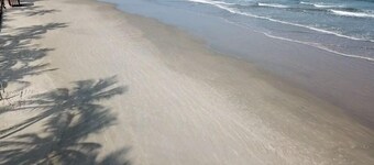 Belle maison de ville avec air conditionné, piscine, jacuzzi séparé et cascade