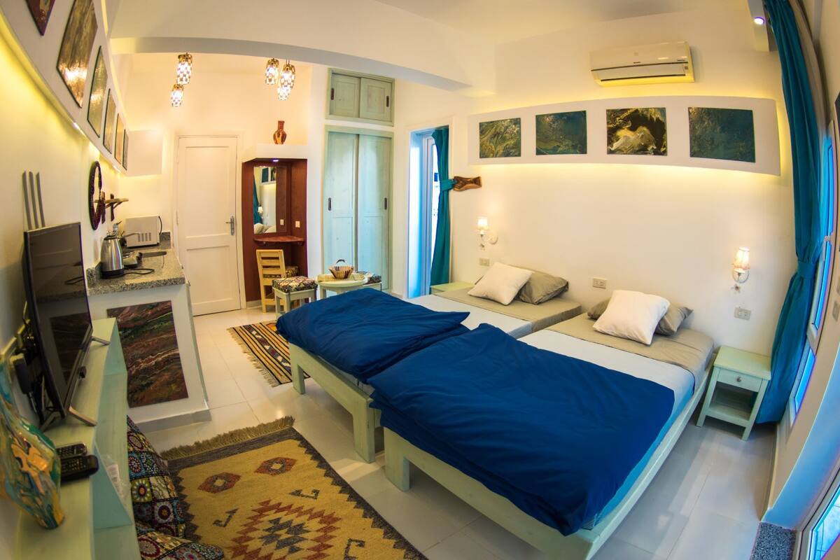 Studio, Sea View | 1 bedroom, blackout drapes, soundproofing, WiFi (free)