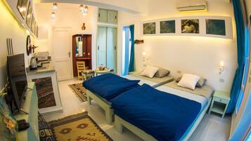 Studio, Sea View | 1 bedroom, individually decorated, individually furnished