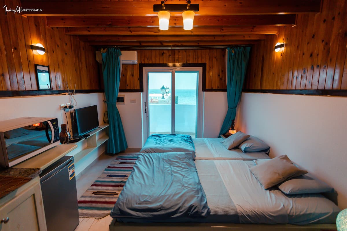 Studio, Sea View | 1 bedroom, blackout drapes, soundproofing, WiFi (free)