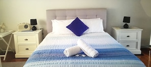 1 chambre, fer et planche Ă repasser, lit parapluie, Wi-Fi gratuit