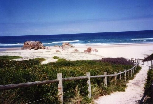 STRATHMORE LODGE  UNIT 1. UPPER LEVEL. Spectacular views of Lighthouse Beach.